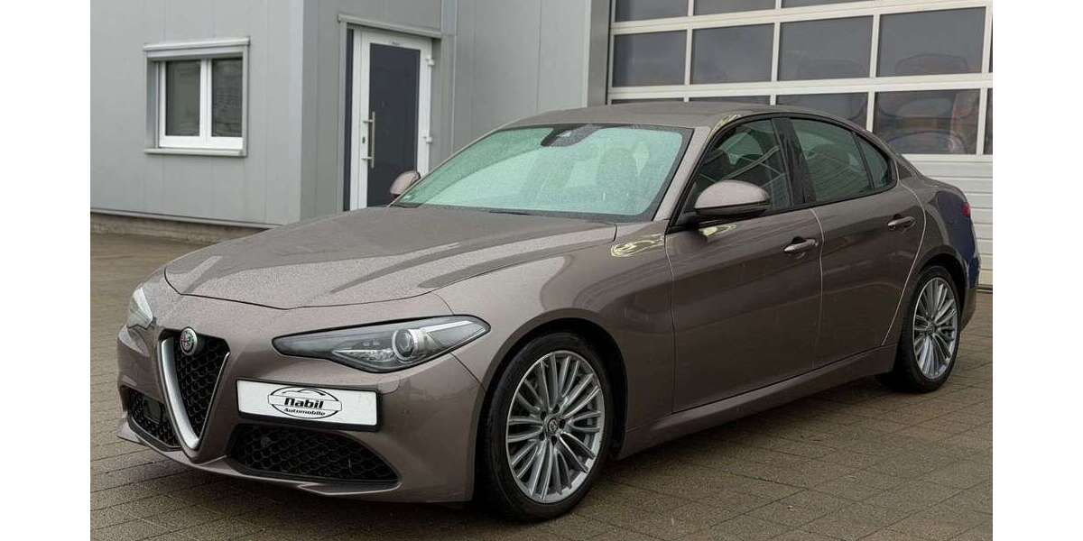 Alfa Romeo Giulia 217.000 km 11.990 &euro; Elchingen 89275