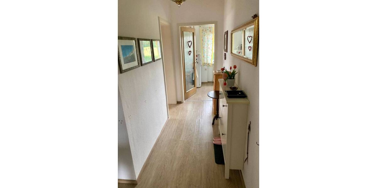Etagenwohnung Illertissen - 3 Zimmer, 80 m&sup2;, 860&euro; | Angebot:26875055