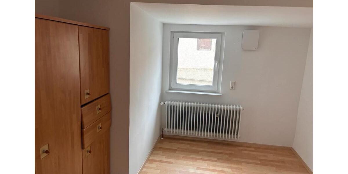 Dachgeschoßwohnung Merklingen - 5 Zimmer, 95 m&sup2;, 1.250&euro; | Angebot:26679270