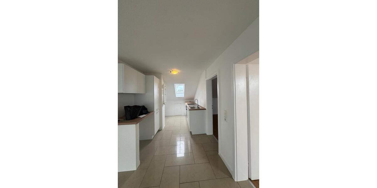 Dachgeschoßwohnung Langenau - 4 Zimmer, 84 m&sup2;, 1.210&euro; | Angebot:26267521