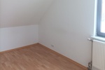 Ihr Familienparadies: 1-2 -Familienhaus in Ulm-Jungingen mit viel Platz und einem großzügigen Garten