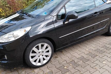 Peugeot 207 112.000 km 3.200 &euro; Vöhringen 89269