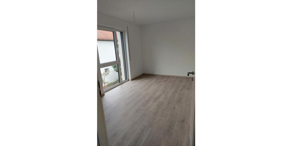 Etagenwohnung Laichingen - 3.5 Zimmer, 78 m&sup2;, 890&euro; | Angebot:26271090