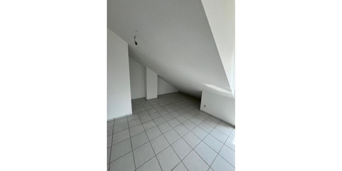 Dachgeschoßwohnung Erbach - 2 Zimmer, 55 m&sup2;, 235.000&euro; | Angebot:26024344