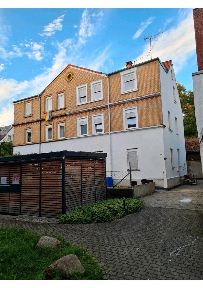 Zimmer in zentraler 3-Zimmer-Wohnung in Ulm zu vermieten