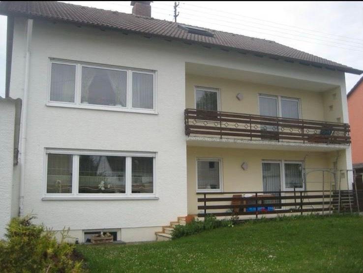 TOP 3,5 Zimmer Dachgeschoss Wohnung TOP Lage mit Garten! 3.5 zimmer