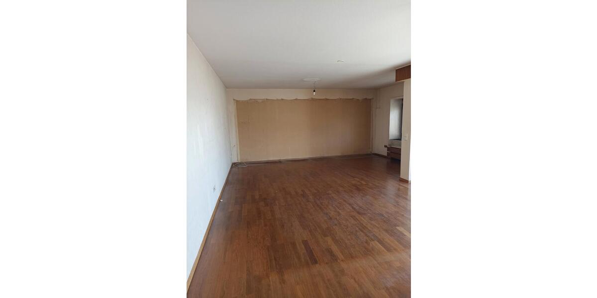 Dachgeschoßwohnung Ulm Obertalfingen - 4 Zimmer, 120 m&sup2;, 1.850&euro; | Angebot:26698304