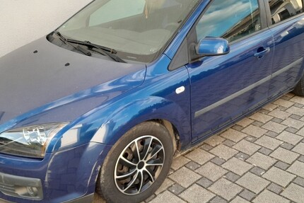 Ford Focus 195.982 km 2.300 € Schelklingen 89601