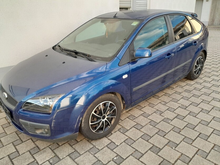 Ford Focus 195.982 km 2.300 € Schelklingen 89601