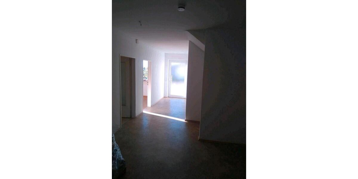 Erdgeschoßwohnung Kötz - 4 Zimmer, 120 m&sup2;, 1.300&euro; | Angebot:25589285