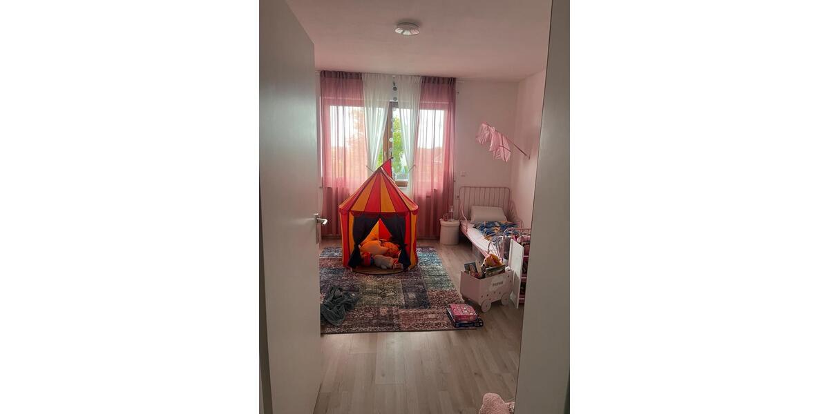 Etagenwohnung Ulm Obertalfingen - 4.5 Zimmer, 106 m&sup2;, 1.350&euro; | Angebot:26646755