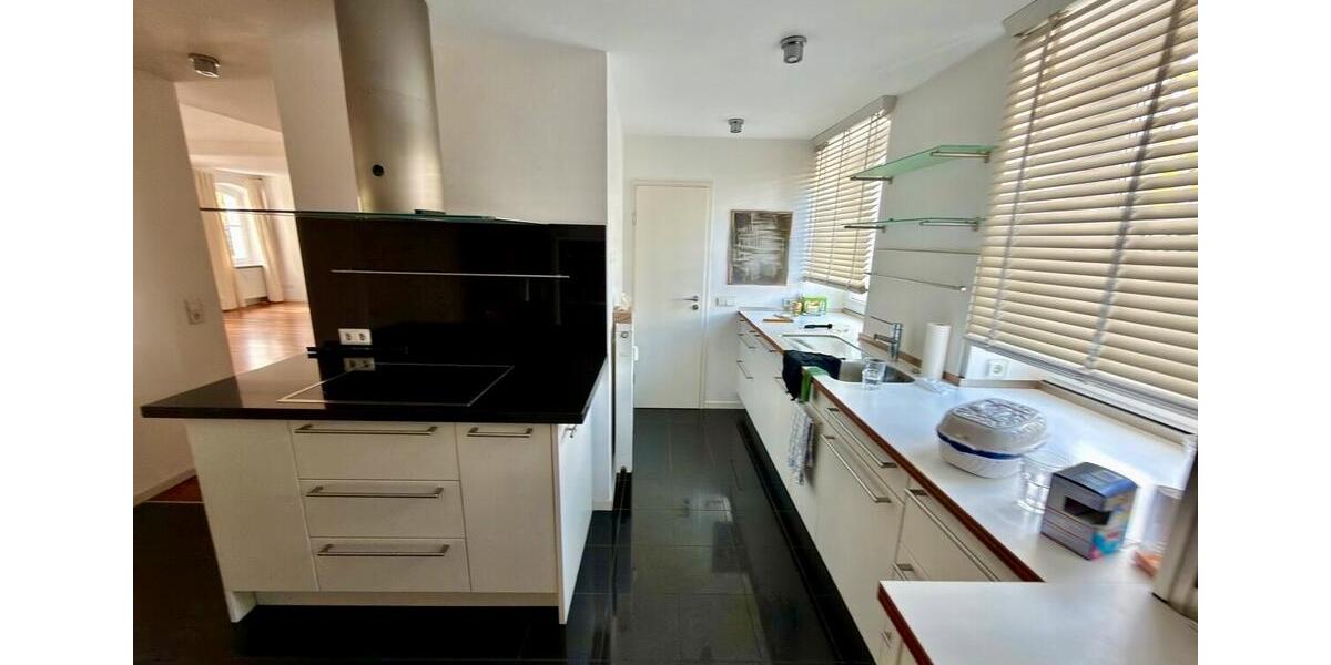Etagenwohnung Neu-Ulm Ludwigsfeld - 4.5 Zimmer, 168 m&sup2;, 2.500&euro; | Angebot:26393674