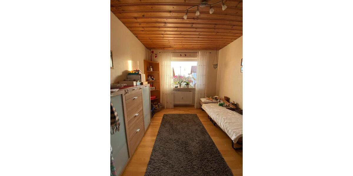 Etagenwohnung Bellenberg - 4 Zimmer, 100 m&sup2;, 950&euro; | Angebot:24654340
