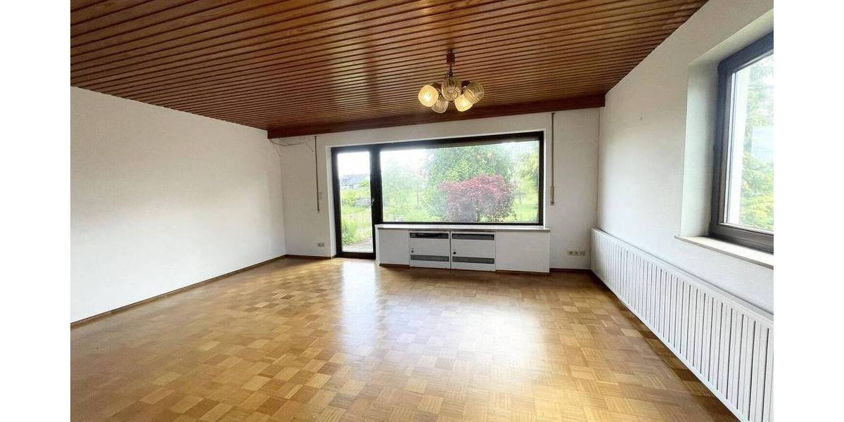 Einfamilienhaus Bernstadt - 8 Zimmer, 185 m&sup2;, 495.000&euro; | Angebot:26807385