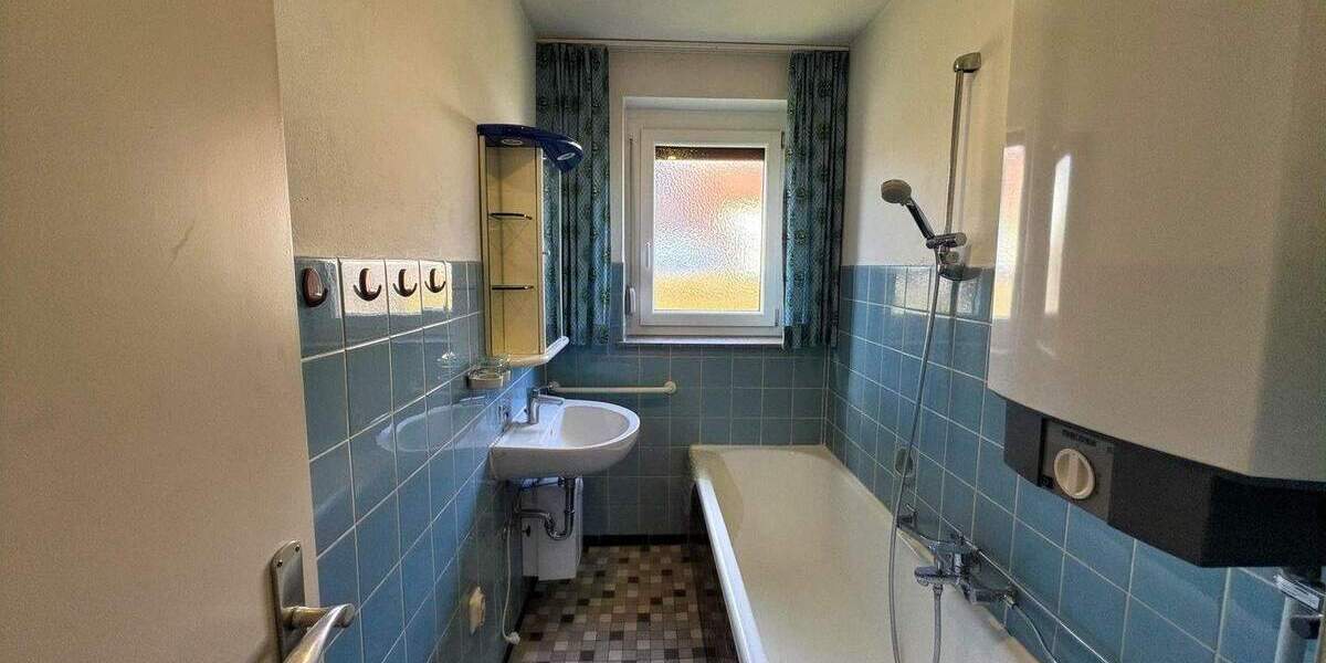 Einfamilienhaus Mietingen - 7 Zimmer, 140 m&sup2;, 349.000&euro; | Angebot:25385630