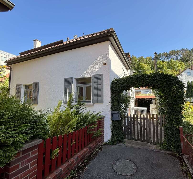 Haus zum Kaufen in Blaubeuren 328.000 € 143.71 m²