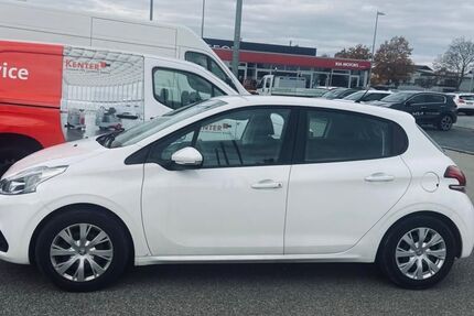 Peugeot 208 114.000 km 6.000 € Weißenhorn 89264