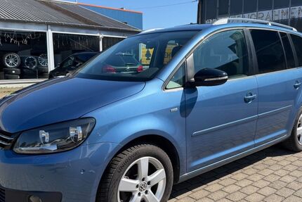 VW Touran 211.336 km 5.399 &euro; Ulm 89079