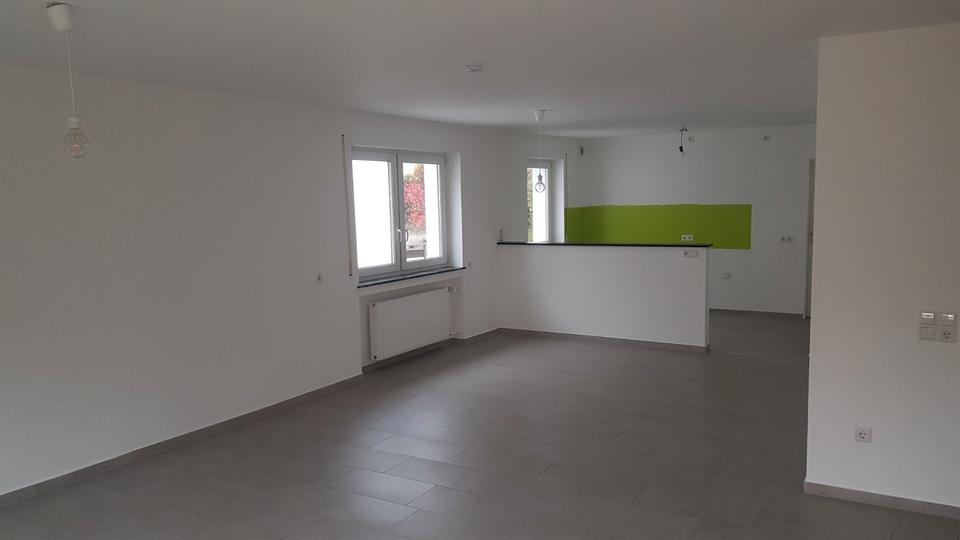 Erdgeschoßwohnung Ehingen (Donau) - 4 Zimmer, 127 m&sup2;, 1.200&euro; | Angebot:26238397