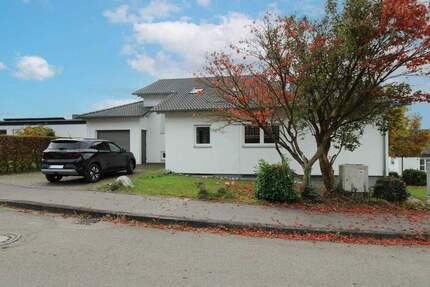 Gepflegtes, lichtdurchflutetes Einfamilienhaus mit schönem Grundstück in Öpfingen 7 zimmer