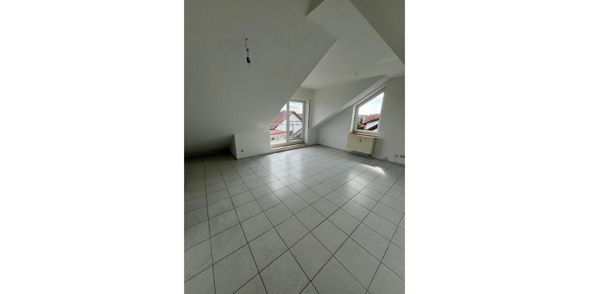 Dachgeschoßwohnung Erbach - 2 Zimmer, 55 m&sup2;, 235.000&euro; | Angebot:26024344