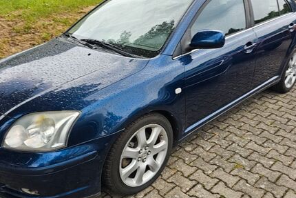 Toyota Avensis 236.000 km 2.290 &euro; Herbrechtingen 89542