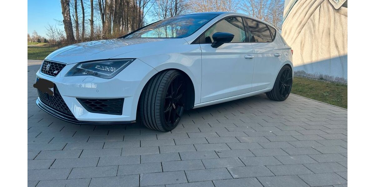 Seat Leon 158.477 km 10.900 &euro; Ulm 89075