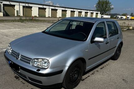 VW Golf 112.000 km 2.499 &euro; Neu-Ulm 89231
