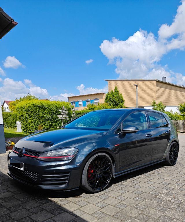 VW Golf 172.000 km 15.499 € Berghülen 89180