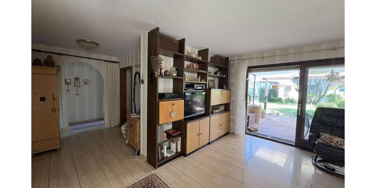 PROVISIONSFREI: Charaktervolles Haus auf großem Grund in familienfreundlicher Lage (Erbbaurecht) 7 zimmer