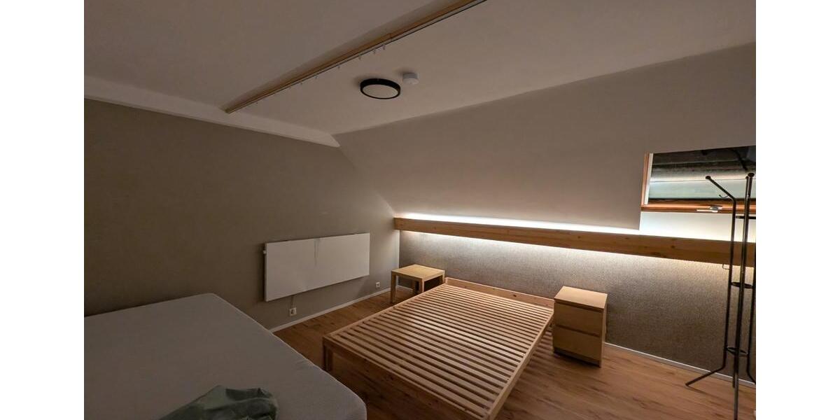 Dachgeschoßwohnung Laichingen - 3.5 Zimmer, 81 m&sup2;, 1.300&euro; | Angebot:26262611