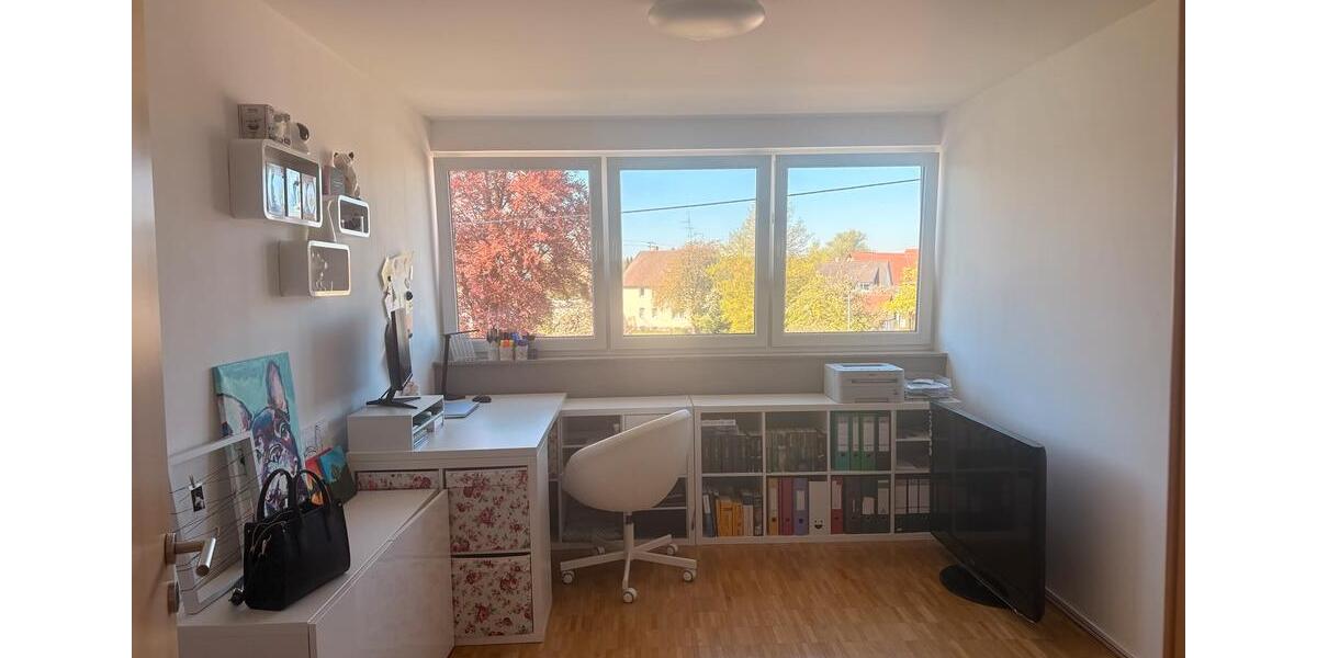 Dachgeschoßwohnung Leipheim - 3 Zimmer, 90 m&sup2;, 1.000&euro; | Angebot:26322579