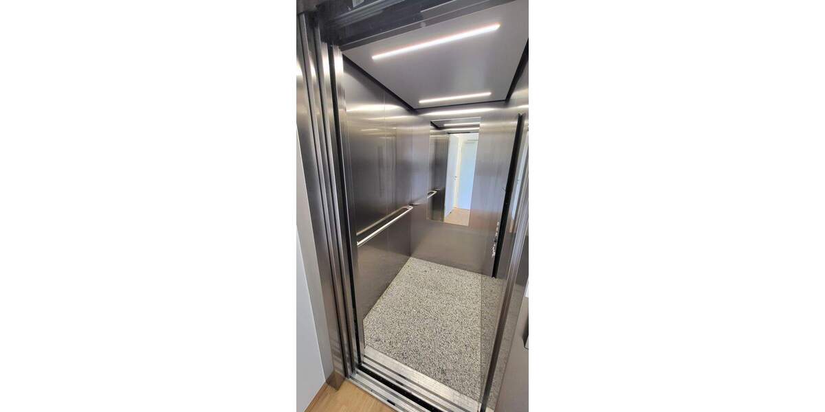 +++NU-Burlafingen, 3-Zi.-Penthouse, 137,09 m² Wfl., Aufzug in die Wohnung, Küche, 2 TG-Stpl.+++ 3 zimmer