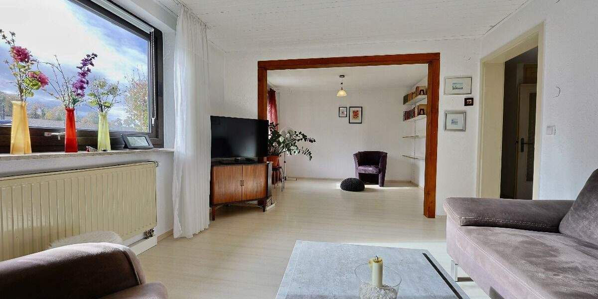 Schmucke und sehr gemütliche Doppelhaushälfte in Top-Lage 4 zimmer