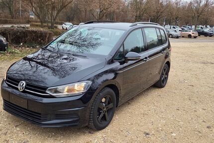 VW Touran 96.000 km 22.999 € Ulm 89081