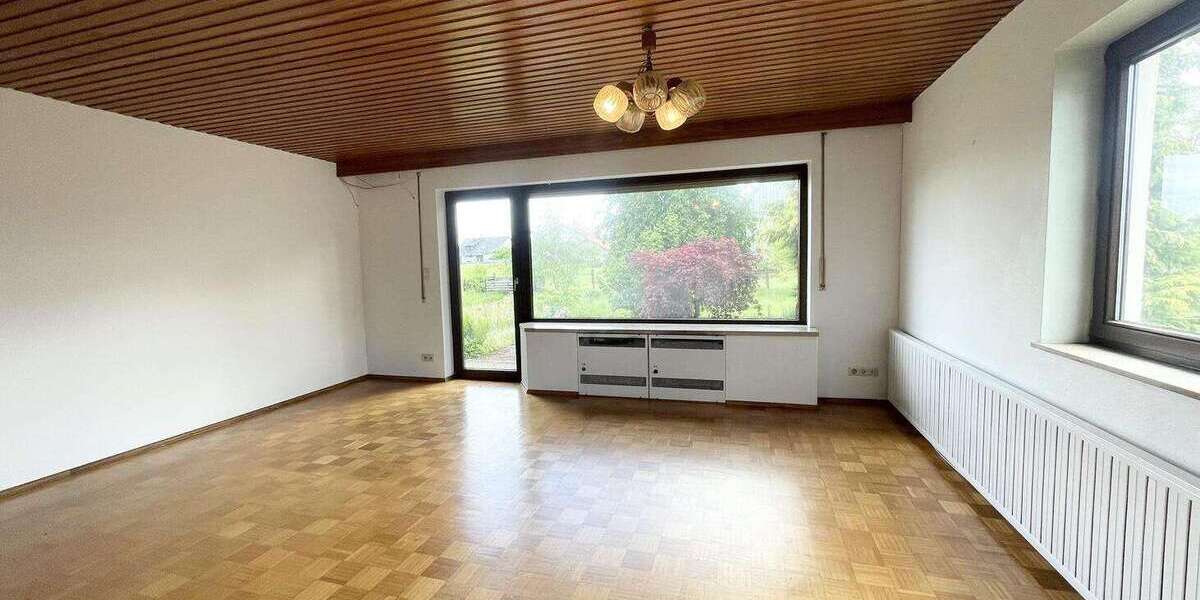 Einfamilienhaus Bernstadt - 8 Zimmer, 185 m&sup2;, 495.000&euro; | Angebot:26806152