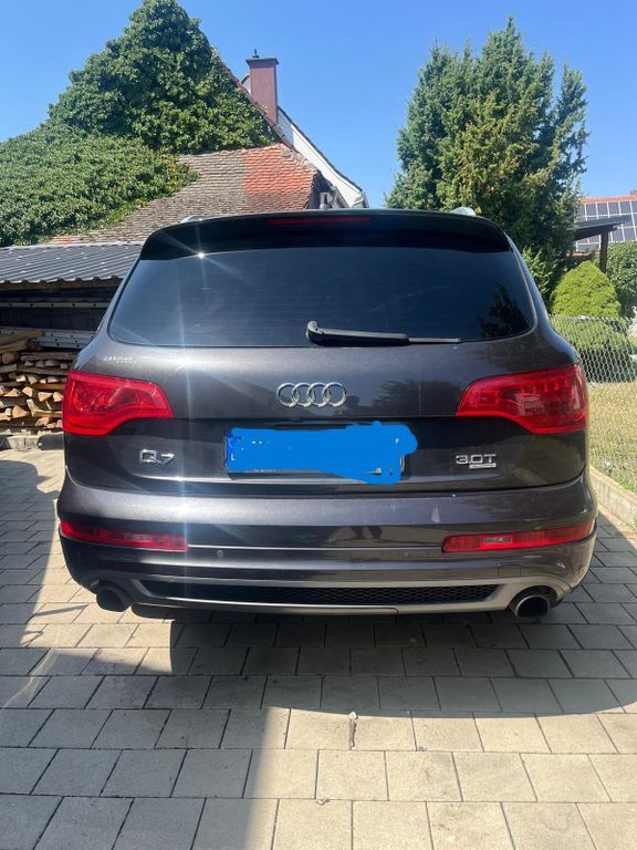 Q7