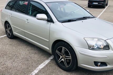 Toyota Avensis 221.000 km 2.600 € Neu-Ulm 89231
