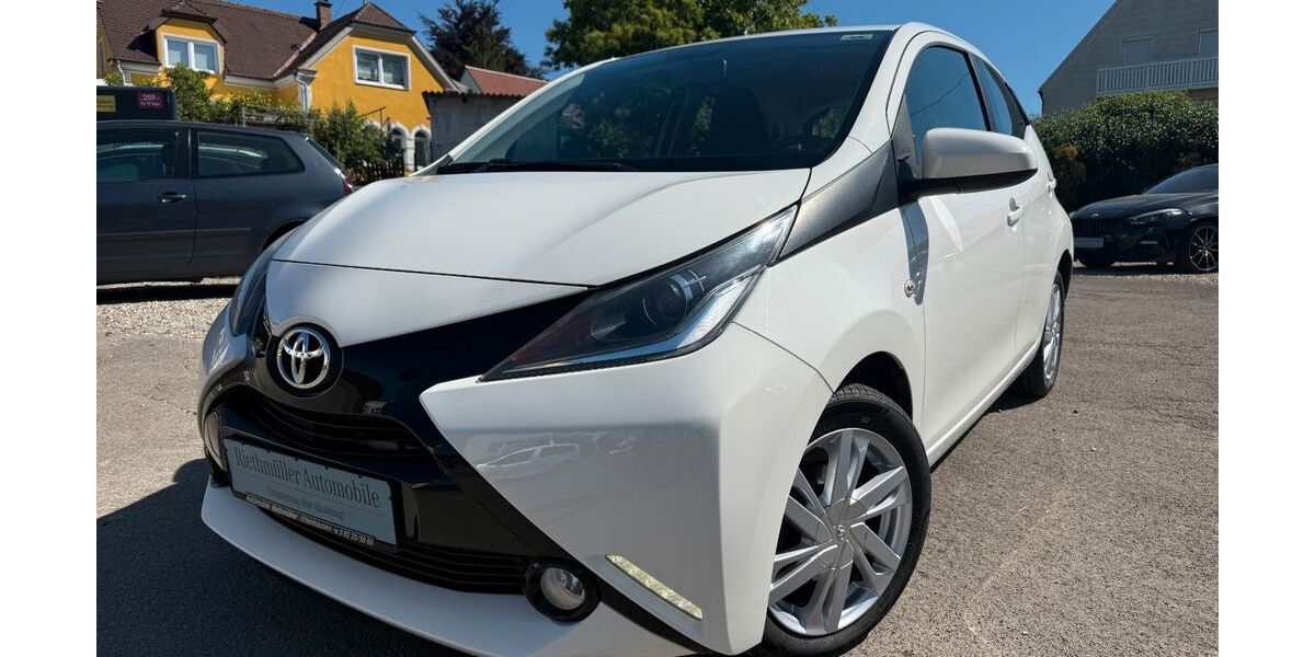 Toyota Aygo (X) 39.000 km 9.400 &euro; Ichenhausen 89335