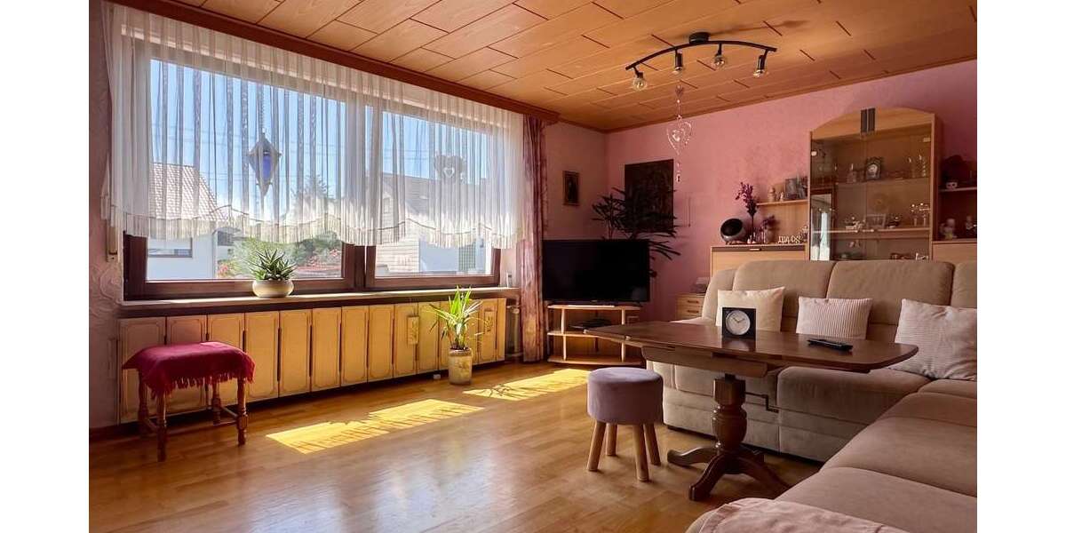 Etagenwohnung Illertissen - 3.5 Zimmer, 97 m&sup2;, 280.000&euro; | Angebot:27245519
