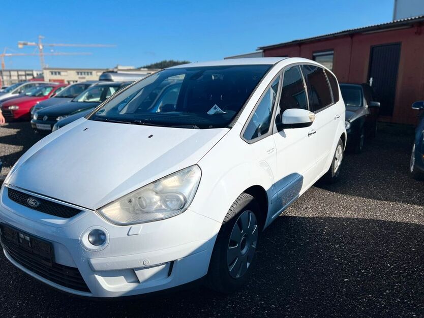 Ford S-Max 199.573 km 2.900 € Bellenberg 89287