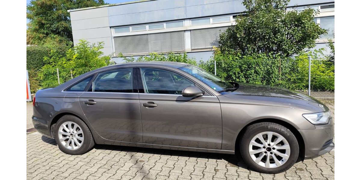 Audi A6 215.048 km 10.000 &euro; Ulm 89077