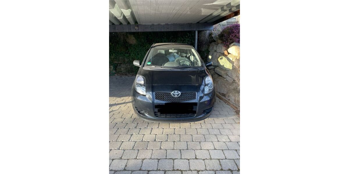 Toyota Yaris 155.000 km 2.500 &euro; Ulm 89073
