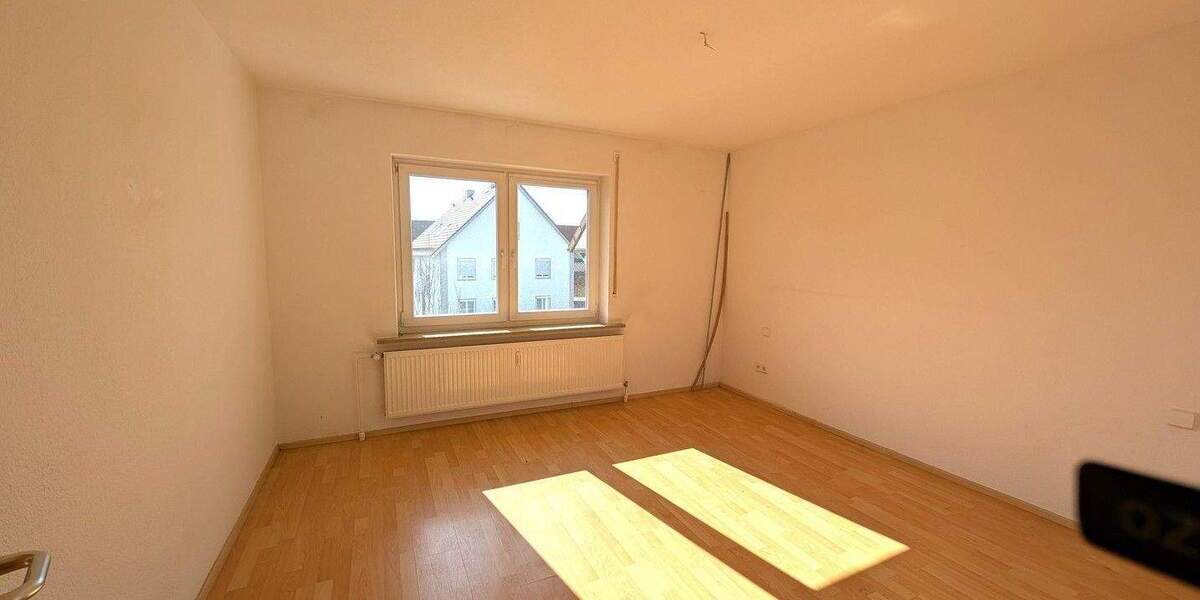Etagenwohnung Bibertal Kissendorf - 3 Zimmer, 78 m&sup2;, 199.000&euro; | Angebot:24647988