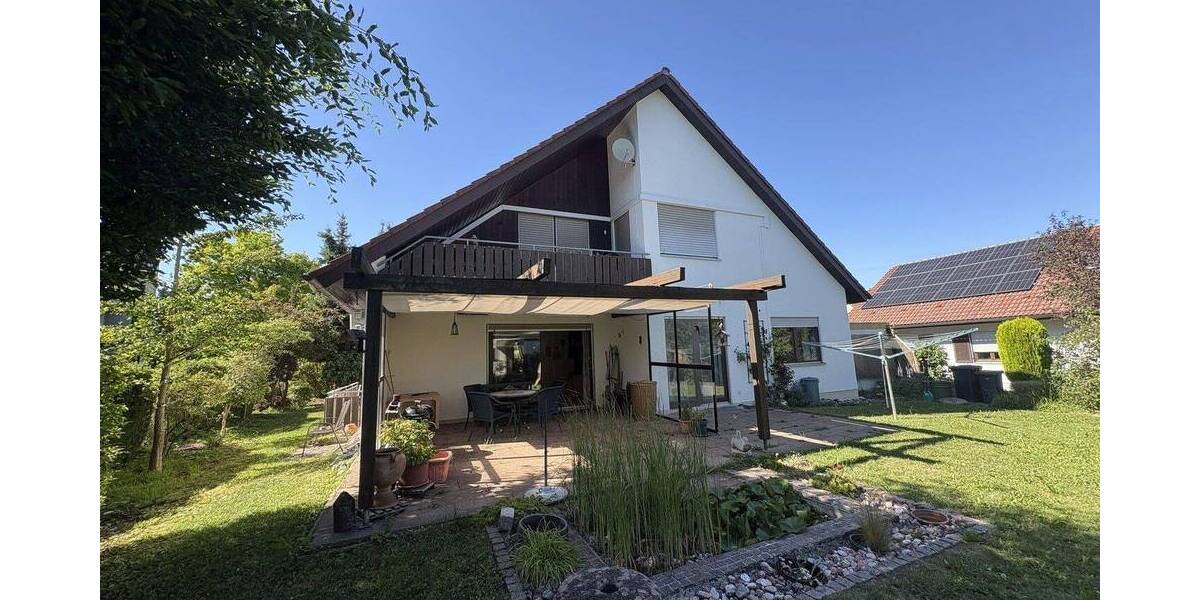 PROVISIONSFREI: Charaktervolles Haus auf großem Grund in familienfreundlicher Lage (Erbbaurecht) 7 zimmer