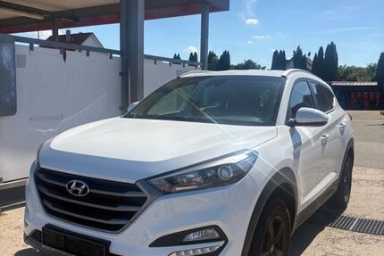 Hyundai TUCSON 147.000 km 11.400 &euro; Leipheim 89340