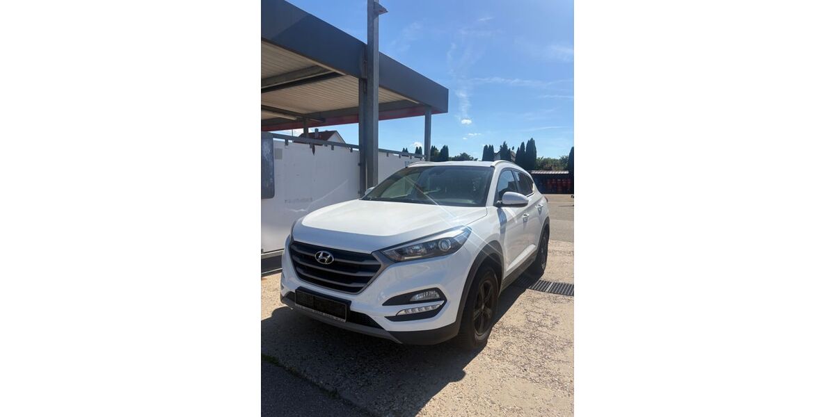 Hyundai TUCSON 147.000 km 11.400 &euro; Leipheim 89340