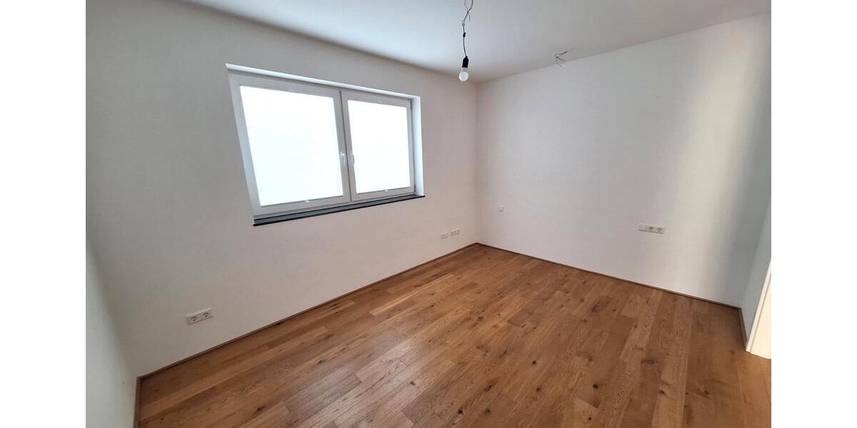 Erdgeschoßwohnung Illertissen - 2 Zimmer, 76 m&sup2;, 1.100&euro; | Angebot:24983358
