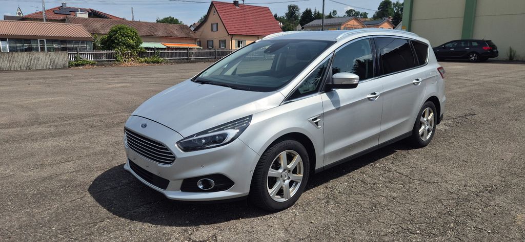 Ford S-Max 225.768 km 9.490 &euro; Weißenhorn 89264