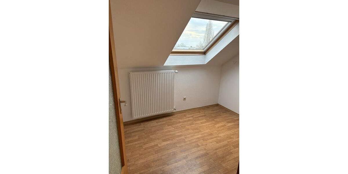 Gepflegte 2,5 Zimmer-DG-Wohnung in zentraler Lage in Illertissen 2.5 zimmer